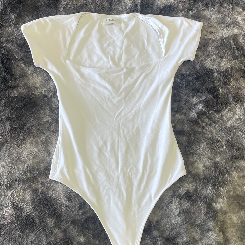 Babaton Classic White Top
